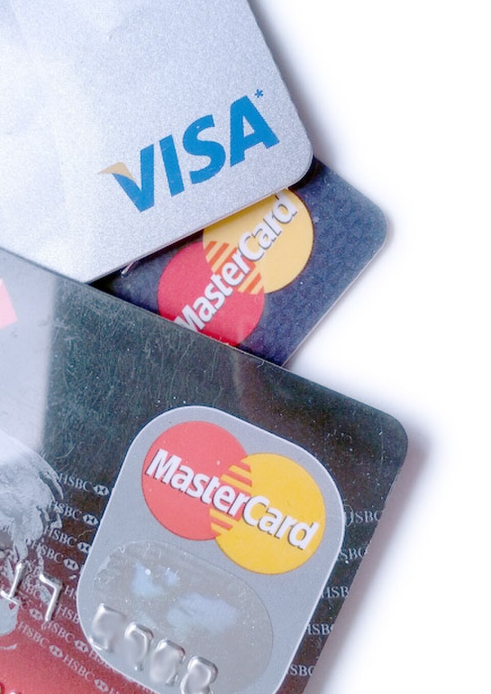 Aprehendieron a una mujer por hurtos y compras con tarjetas ajenas