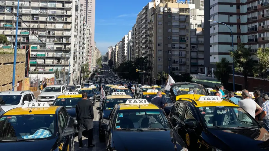 Llegó la fecha esperada y los taxistas esperan conocer la reglamentación de la ordenanza que regula las apps de transporte